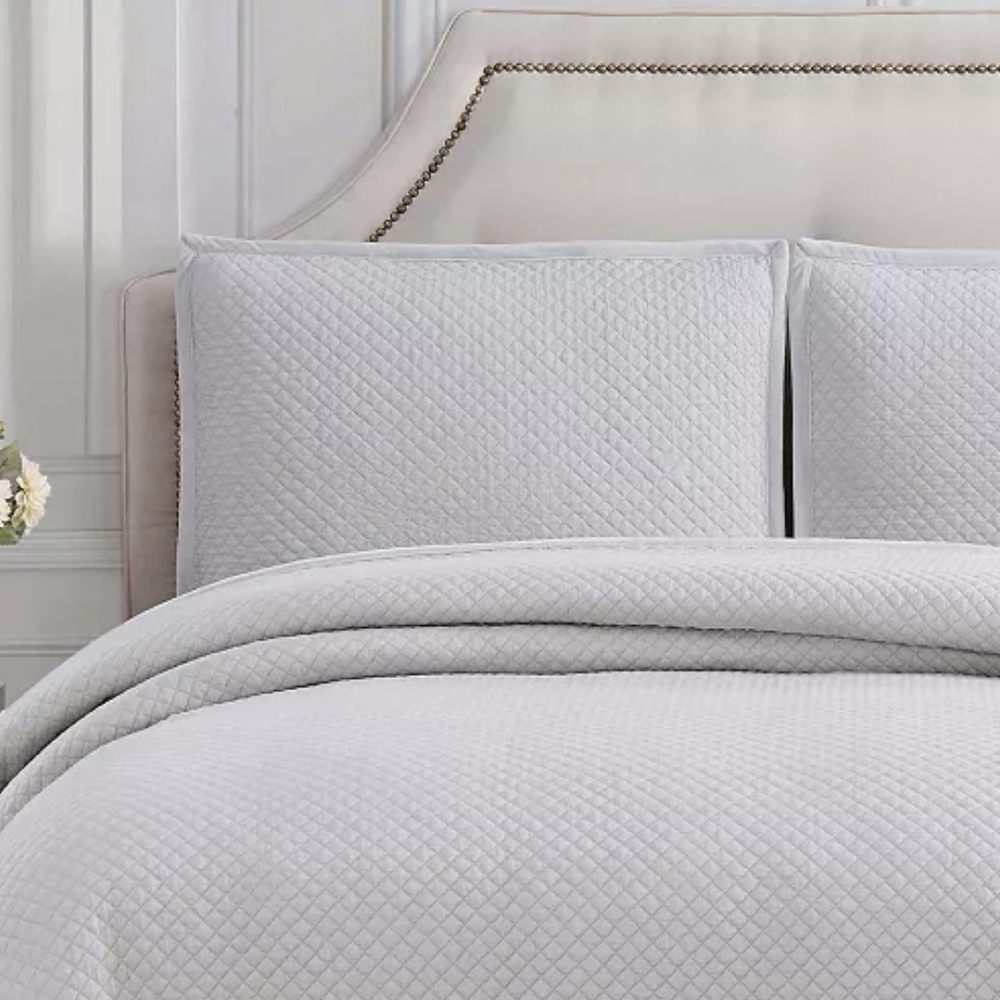 NIB Charisma Imperial Elegant Grey Diamond Quilted Bedding Set W/ Velvet Banding